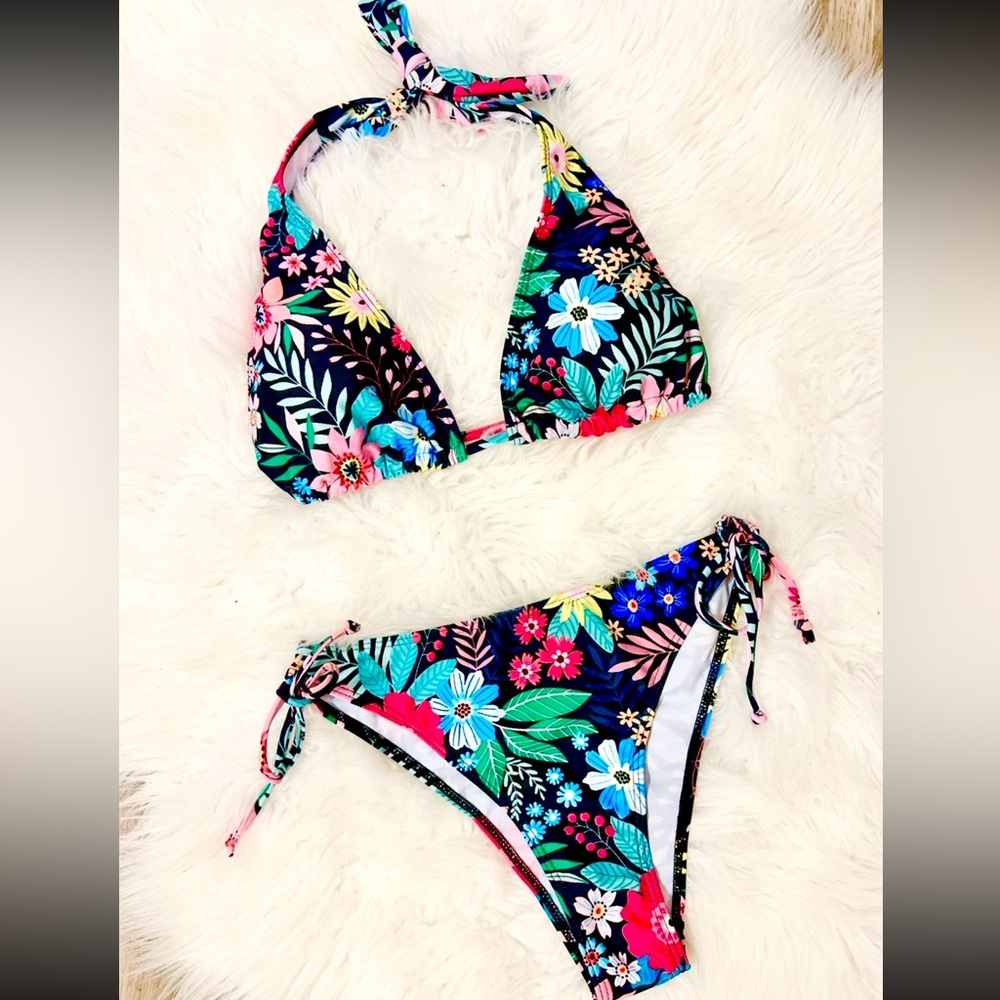 NWOT Floral Bikini